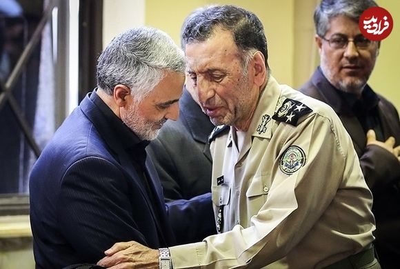 عکس؛ سفر  به تاریخ؛ «سرلشکر سلیمی، فرمانده سابق ارتش» در کنار «رهبر انقلاب» در خط مقدم؛ دهۀ 60