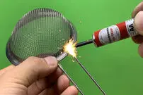 (ویدئو) نحوه ساخت یک دستگاه جوش ساده با باتری قلمی! 