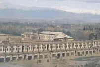 (تصاویر) سفر به عصر قاجار؛ از کتاب‌خوانی لب رود تا منظرۀ شگفت‌انگیز تهران
