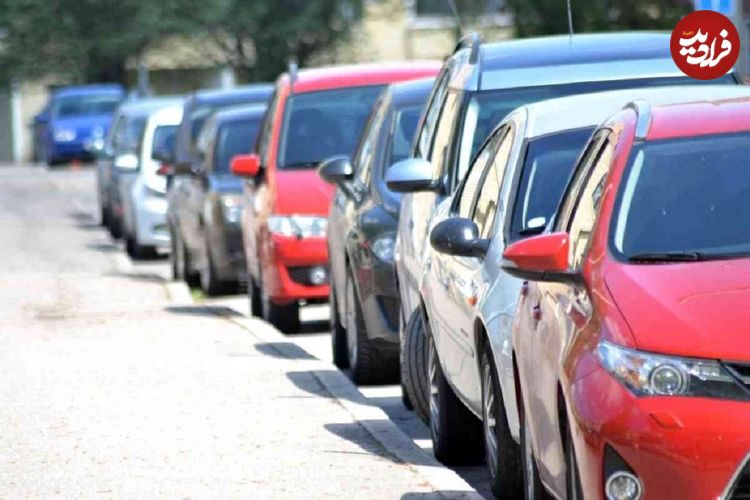 ببینید؛ اتفاق جالبی که یک پدر و دختر در صف بنزین رقم می‌زنند