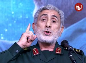 عکس؛ سفر در زمان؛ «سردار قاآنی» در یک مراسم خصوصی دوستانه؛ اوایل دهه 70