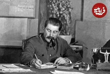 عکس| سفر در زمان؛ «استالین» در حال گفتگو با میخائیل کالینین در مسکو؛ سال 1308