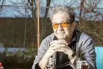 عکس| سفر در زمان؛ «داریوش مهرجویی» در حال اهدای خون؛ 12 آذر 1352