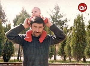 عکس؛ سفر در زمان؛ «صیاد شیرازی» در میان رزمندگان کرد در جبهه؛ سال 1359