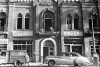 عکس؛ سفر در زمان؛ ظاهر «یک بانوی ارمنی در خیابان نادری تهران»؛ سال 1314