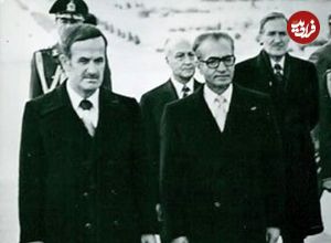 سفر در زمان؛ یادداشت‌های علم، یکشنبه ۲۶ فروردین ۱۳۵۲: شاه گفت «تلگراف حافظ اسد را امضاء می‌کنم، می‌خواهیم با آن‌ها رابطه برقرار کنیم»