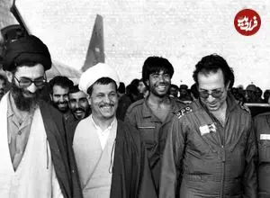 سفر در زمان؛ خاطرات هاشمی: صحبت مفصلی درباره توطئه انحلال ارتش در اوایل انقلاب کردم