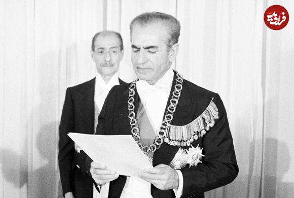 عکس| سفر در زمان؛ «محمدرضا پهلوی و فرح» در فرودگاه مهرآباد؛ خرداد 1357