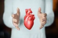 (عکس) این مرد رکورد زندگی با قلب پیوندی را دارد