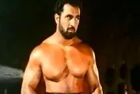 عکس| سفر زمان؛ چهرۀ «ایلوش خوشابه» هرکول سینمای ایران در سال‌های پایانی عمر