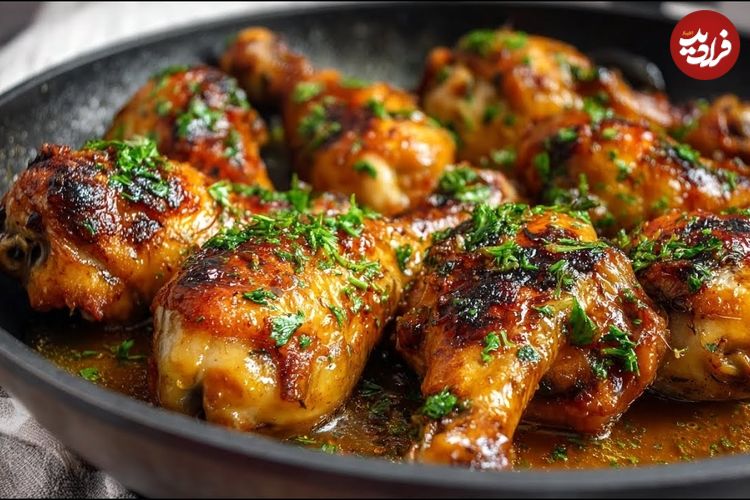 ببینید؛ طرز تهیه یک غذای متفاوت با ران مرغ، عسل و سس سویا به روش آشپز معروف ایتالیایی