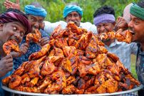 ببینید؛ غذای روستایی در هند؛ پخت مرغ بریان در روستا