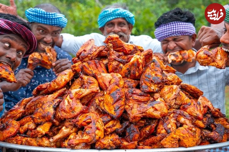 ببینید؛ غذای روستایی در هند؛ پخت مرغ بریان در روستا