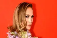 عکس| سفر در زمان؛ «جنیفر لوپز» در حال اجرا در برنامه‌ «تودی شو» در نیویورک؛ سال 1380