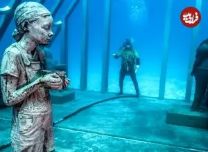 تصاویر؛ شگفتی‌های پنهان در اعماق آب؛ از مجسمه‌های مرموز تا کشتی غرق شده!