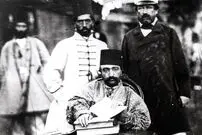 سفر در زمان؛ خاطرات ناصرالدین‌شاه: قدری از اشعار سعدی را منتخب می‌کردم، میرزا علی‌خان می‌نوشت