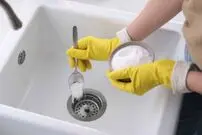 (ویدئو) 4 تکنیک کاربردی برای رفع گرفتگی سینک ظرفشویی و توالت