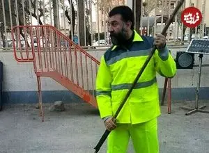 عکس| سفر در زمان؛ سلفی «علی انصاریان» با دو پاکبان در بهشت زهرا؛ سال 95