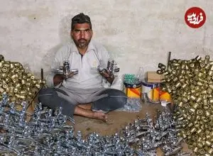 ببینید| مراحل تولید انبوه شیرآب به صورت دستی در کارگاهی در پاکستان