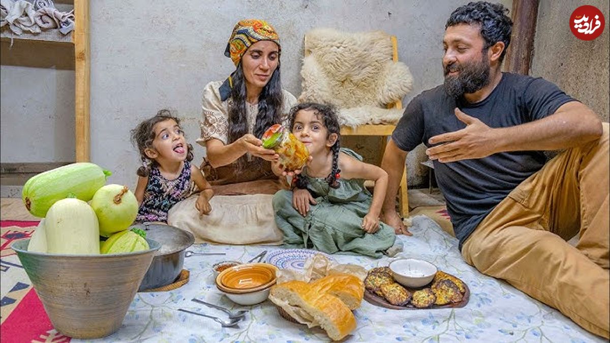 (ویدئو) مراحل دیدنی پخت کتلت و تهیه ترشی محلی توسط زوج آذربایجانی