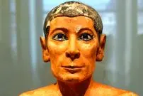 مجسمه 4 هزارسالۀ مصری که چشم‌هایش هنوز مسحورکننده‌اند