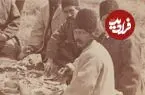 عکس| سفر زمان؛ درباریان ناصرالدین شاه در حال خوردن یک «ناهار اعیانی» در شکارگاه
