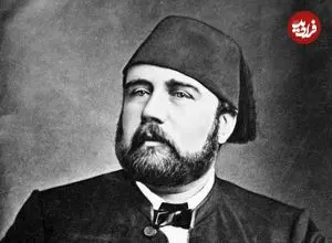 عکس| سفر زمان؛ «اسماعیل پاشا» حاکم مصر در زمان ناصرالدین شاه در کنار دو تن از خدمتکارانش