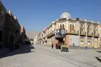 عکس| سفر به تهران قدیم؛ «خیابان لاله زار، مقابل پاساژ گراند هتل»؛ سال ۱۳۵۲