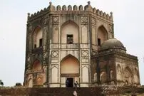 عکس| شناسایی کتیبه‌های ۶۰۰ ساله فارسی در هندوستان