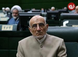 عکس؛ سفر در زمان؛ «مصطفی میرسلیم و سرلشکر فلاحی» بعد دیدار با امام؛ سال 59