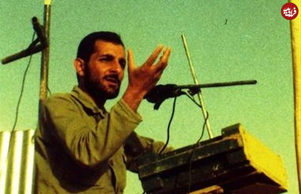 عکس؛ سفر به تاریخ؛ «شهید باکری، سردار سلیمانی و محسن رضایی» در کنار «رهبر انقلاب» بر سر سفره؛ دهۀ 60