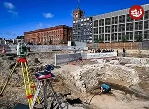 کشف لنگه‌کفش و گنجینۀ کوچک سکه‌های چندصدساله در برلین