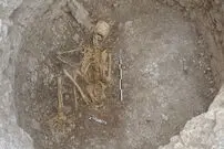 کشف اسکلت 2 هزارسالۀ دختر نوجوان که احتمالا «قربانی» شده است