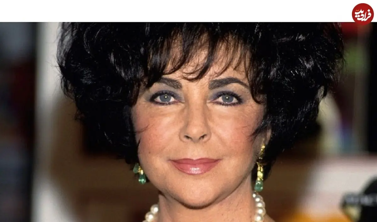 عکس| سفر در زمان؛ «الیزابت تیلور، ستاره هالیوود» و همسر پنجم اش در یک مهمانی؛ سال 1350