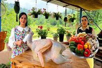 ببینید؛ غذای روستایی در ایران؛ پخت بوقلمون کامل با سبزیجات