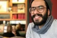 عکس| سفر در زمان؛ «پوریا شکیبایی» در کودکی و در حال بازی با پدرش؛ دهه 60