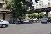 عکس| سفر به تهران قدیم؛ خودروهای کلاسیک در پمپ بنزین چهارراه کالج؛ دهه 30