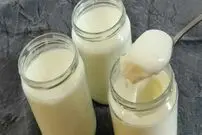 (ویدئو) چگونه یک ماست سفت و سخت و خوشمزه در خانه درست کنیم؟