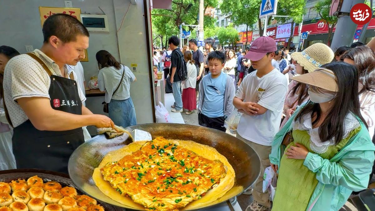 ببینید؛ غذای خیابانی در چین؛ کبوتر کبابی، انواع ماهی و میگو، نودل و پیراشکی در ووهان