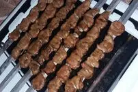 (ویدئو) دل مرغ کبابی را با سنگ و بدون منقل و دود در خانه طبخ کنید