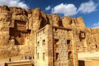 عکس؛ نقش رستم و بنای اسرارآمیزش؛ ساختمان چهارگوشی که تاریخ را روایت می‌کند