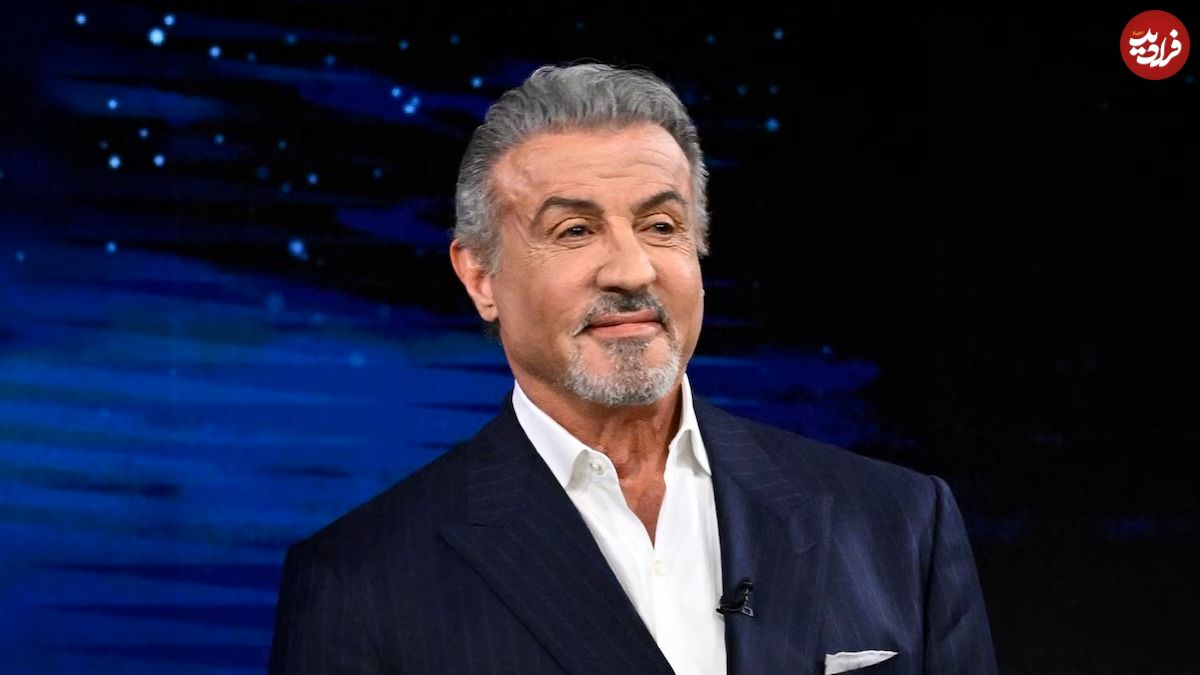 عکس| سفر در زمان؛ «سیلوستر استالونه» و جیمز استوارت در مراسم گلدن گلوب؛ سال 1355