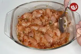ببینید| طرز تهیه یک شام جدید و سریع با یک سینه مرغ و یک تخم مرغ