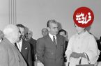 عکس؛ سفر در زمان؛ قدم زدن «محمدرضا پهلوی و همسر سوم اش» در پاریس؛ سال 1340