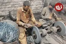 ببینید| مراحل دیدنی تولید انبوه قیچی آرایشگری در کارگاهی در پاکستان