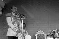 عکس؛ سفر در زمان؛ «محمدرضا پهلوی» در سفر تایلند؛ سال 1346