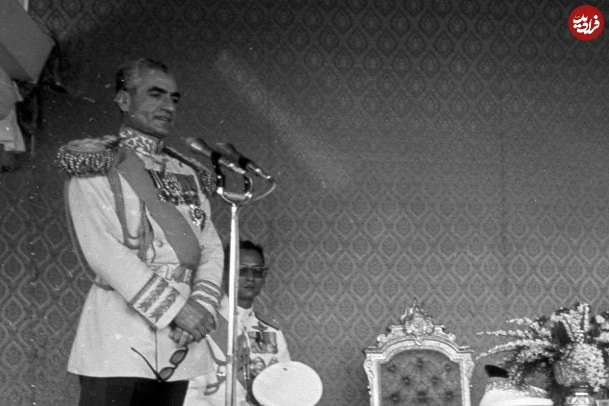 عکس؛ سفر در زمان؛ «محمدرضا پهلوی» در سفر تایلند؛ سال 1346