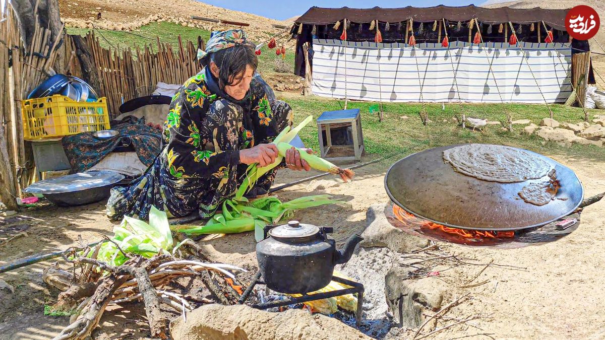 ببینید؛ غذای عشایری در ایران؛ پخت نان کنجدی سنتی در طبیعت