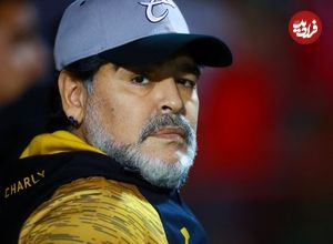 عکس| سفر در زمان؛ «دیگو مارادونا» و هم تیمی هایش در حال تمرین در لندن؛ سال 1359