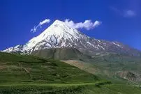 عکس| سفر به ایران قدیم؛ تصویری از یک جادۀ سنگفرش‌شده در نزدیکی دماوند در دوران قاجار